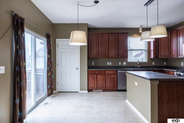 7528 N 107 Street, Omaha, NE 68122