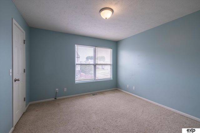 7528 N 107 Street, Omaha, NE 68122