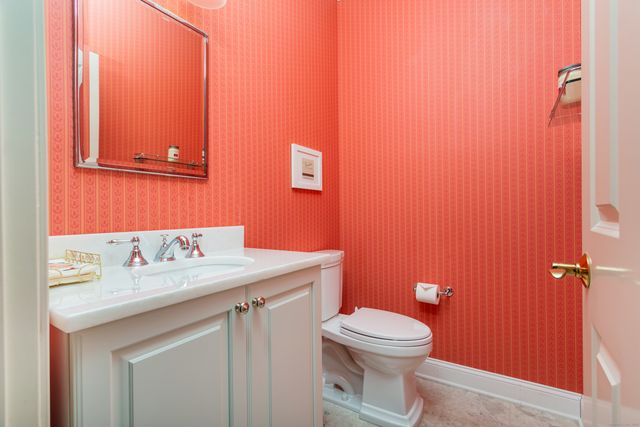 105 Hamilton Avenue 9, Greenwich, CT 06830