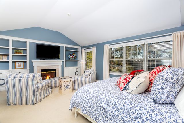 105 Hamilton Avenue 9, Greenwich, CT 06830