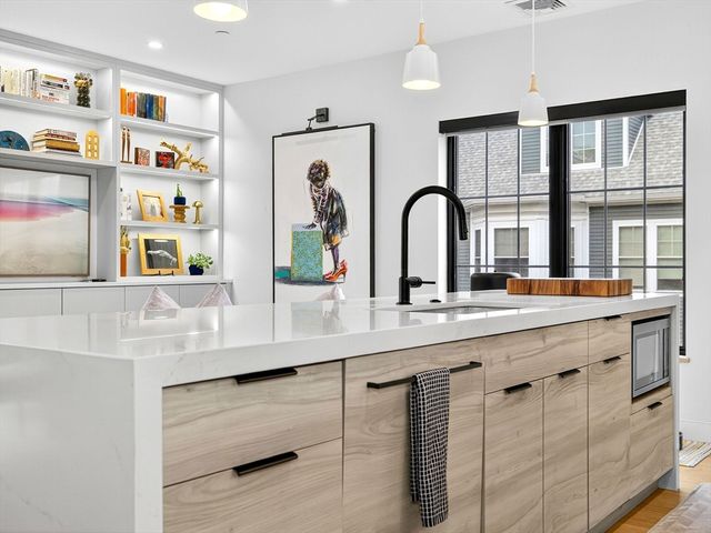 4 Payne Street FIVE, Boston, MA 02122