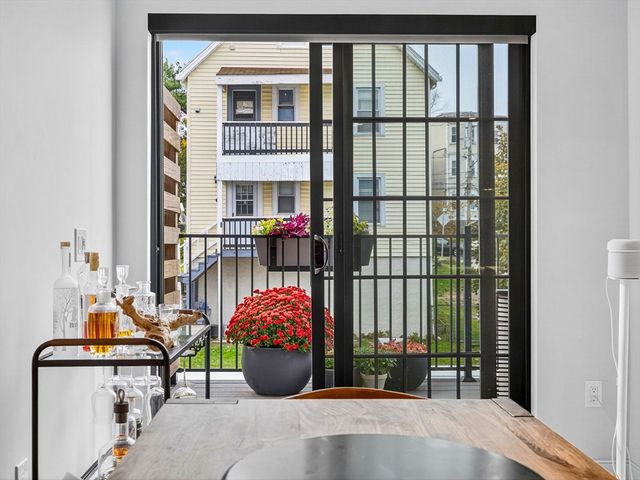 4 Payne Street FIVE, Boston, MA 02122