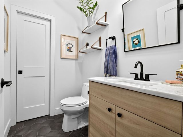 4 Payne Street FIVE, Boston, MA 02122