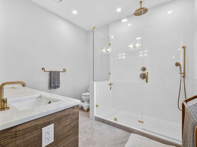 4 Payne Street FIVE, Boston, MA 02122