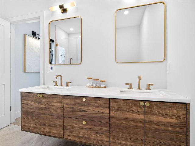 4 Payne Street FIVE, Boston, MA 02122