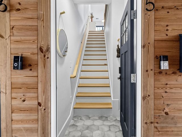 4 Payne Street FIVE, Boston, MA 02122