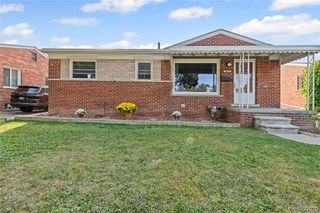 29243 Boston Street, Saint Clair Shores, MI 48081