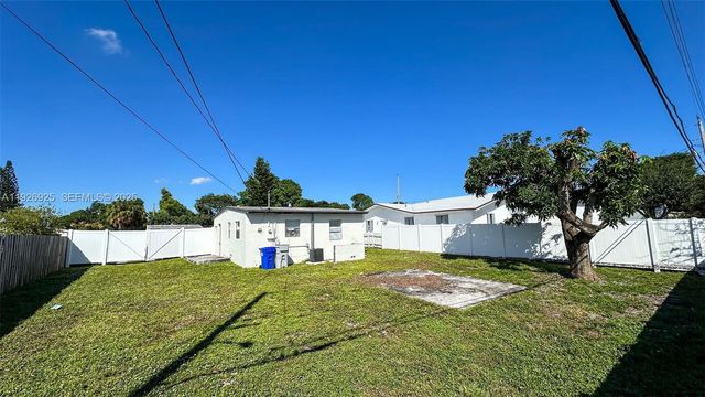 550 NW 15th Ct, Pompano Beach, FL 33060