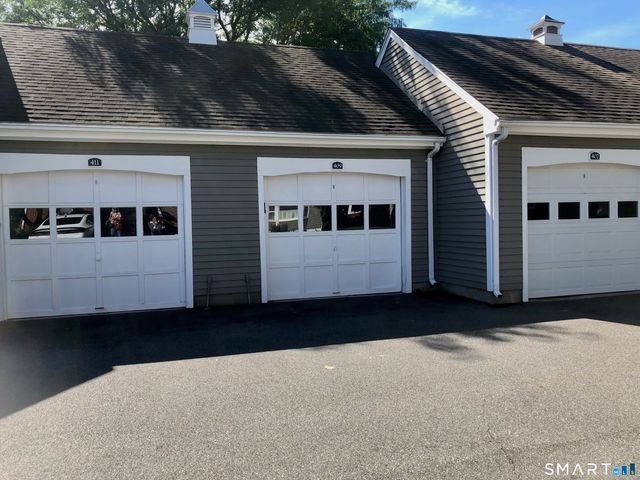 409 Georgetown Drive 409, Glastonbury, CT 06033