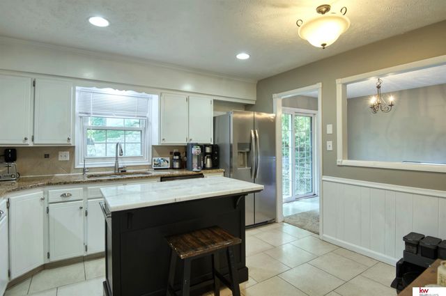 1016 Normandy Drive, Bellevue, NE 68005