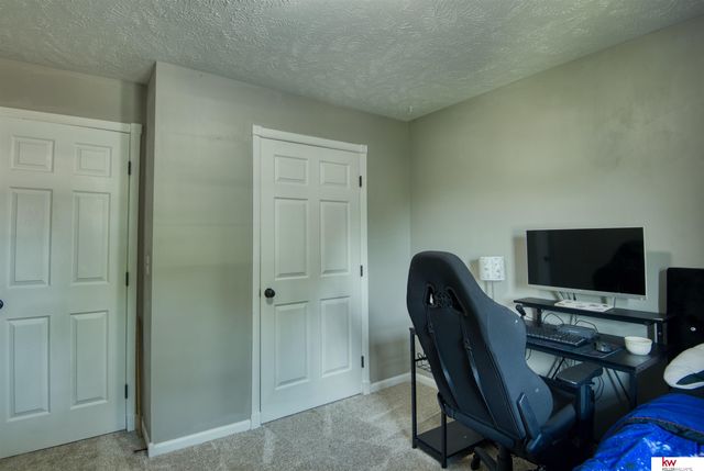 1016 Normandy Drive, Bellevue, NE 68005
