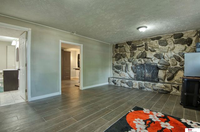 1016 Normandy Drive, Bellevue, NE 68005