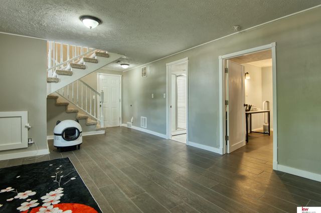 1016 Normandy Drive, Bellevue, NE 68005