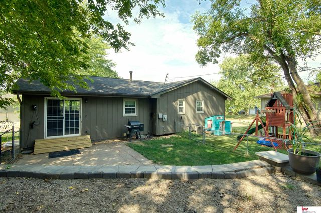 1016 Normandy Drive, Bellevue, NE 68005