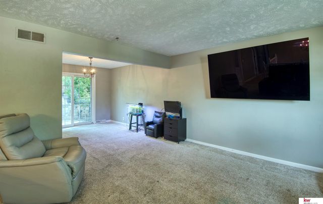 1016 Normandy Drive, Bellevue, NE 68005
