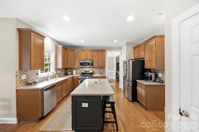 14438 Harvington Drive, Huntersville, NC 28078