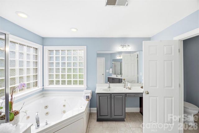 14438 Harvington Drive, Huntersville, NC 28078
