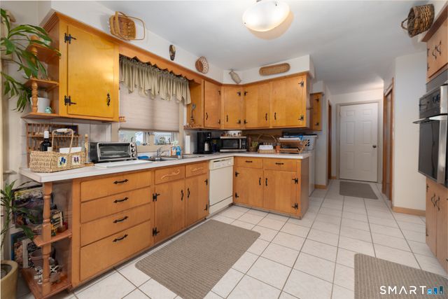 22 Woodlawn Drive, Torrington, CT 06790