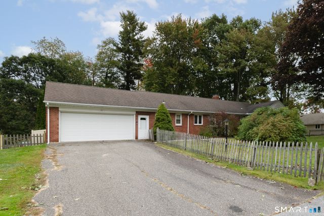 22 Woodlawn Drive, Torrington, CT 06790