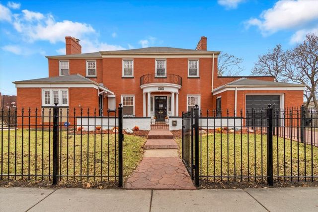 7545 S Carpenter Street, Chicago, IL 60620