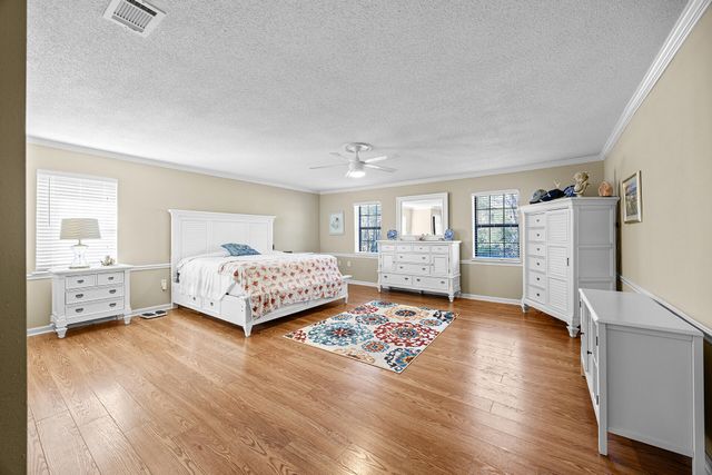 5855 Houston Lane, Crestview, FL 32539