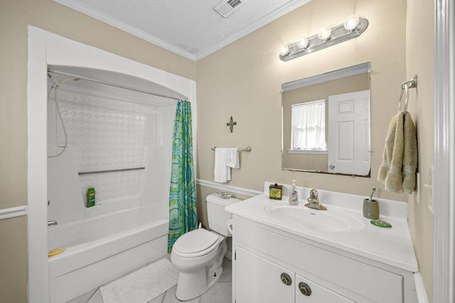 5855 Houston Lane, Crestview, FL 32539