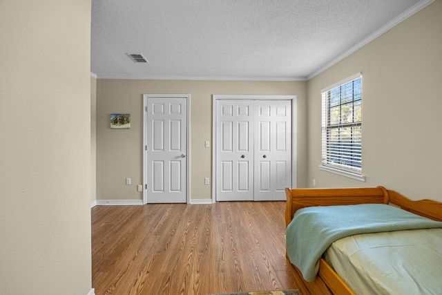 5855 Houston Lane, Crestview, FL 32539