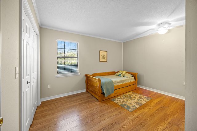 5855 Houston Lane, Crestview, FL 32539