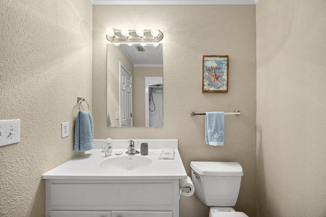 5855 Houston Lane, Crestview, FL 32539