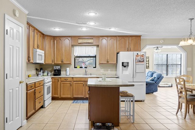 5855 Houston Lane, Crestview, FL 32539