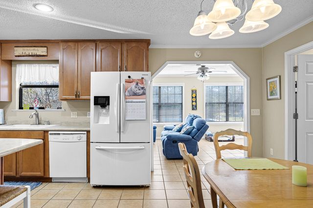 5855 Houston Lane, Crestview, FL 32539