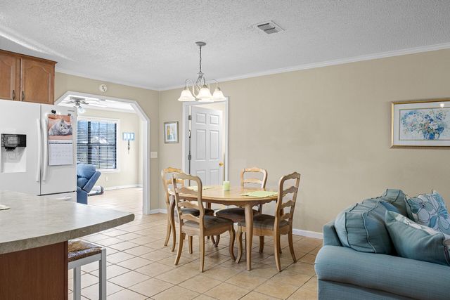 5855 Houston Lane, Crestview, FL 32539