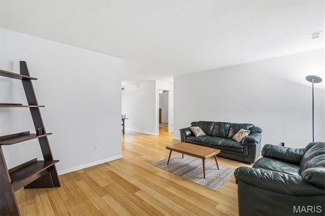 1271 Cliffridge Lane, Valley Park, MO 63088