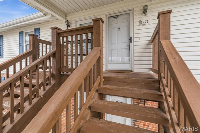 1271 Cliffridge Lane, Valley Park, MO 63088