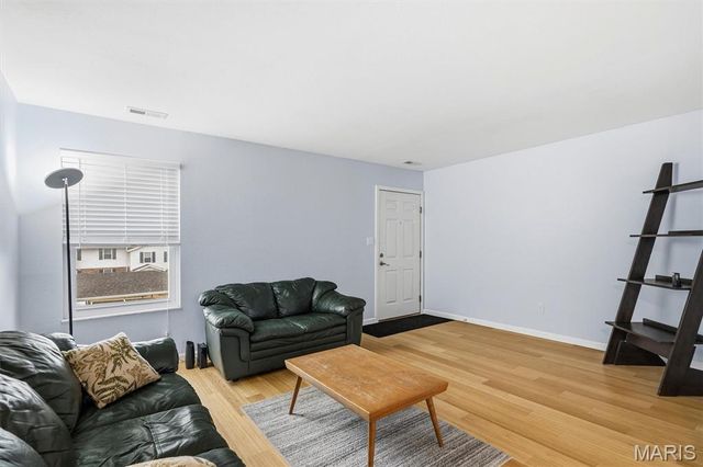 1271 Cliffridge Lane, Valley Park, MO 63088