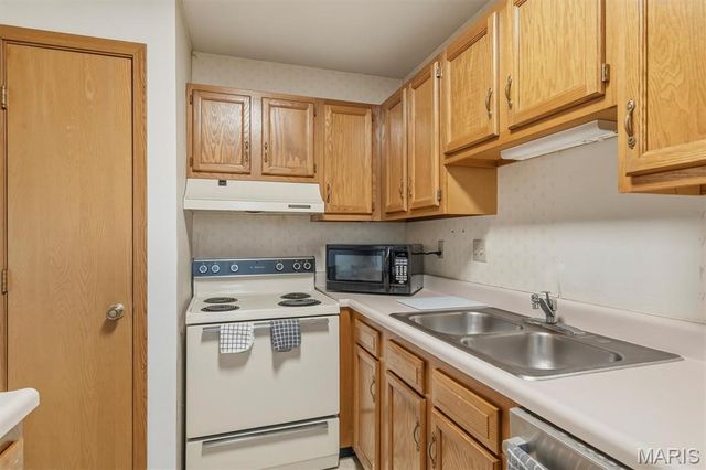 1271 Cliffridge Lane, Valley Park, MO 63088