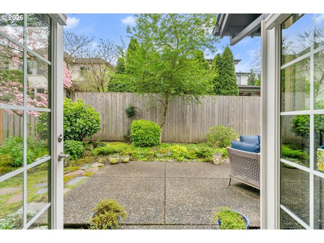5524 Langford Ln, Lake Oswego, OR 97035