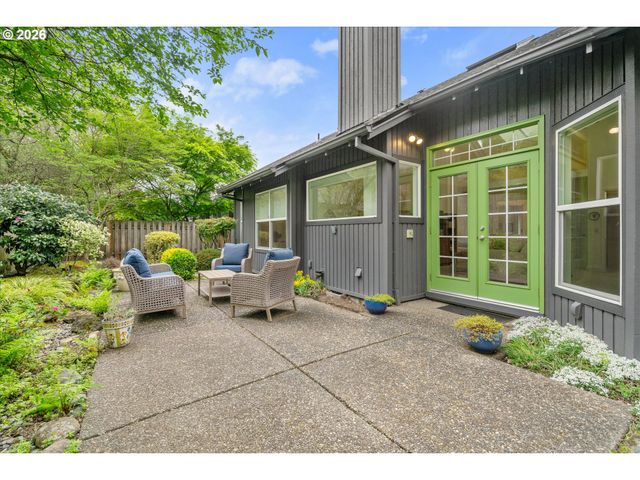 5524 Langford Ln, Lake Oswego, OR 97035
