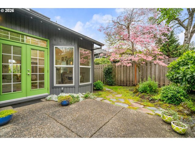 5524 Langford Ln, Lake Oswego, OR 97035