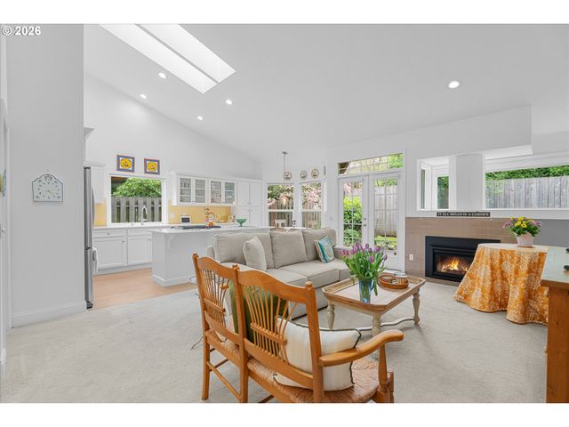 5524 Langford Ln, Lake Oswego, OR 97035