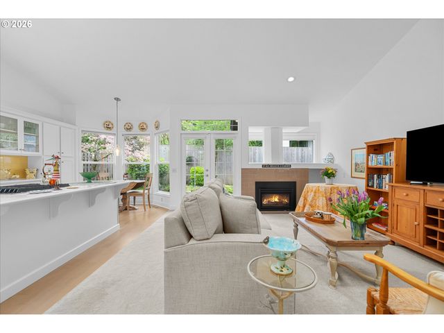 5524 Langford Ln, Lake Oswego, OR 97035