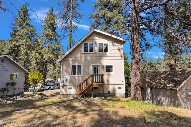 1661 Virginia Street, Wrightwood, CA 92397