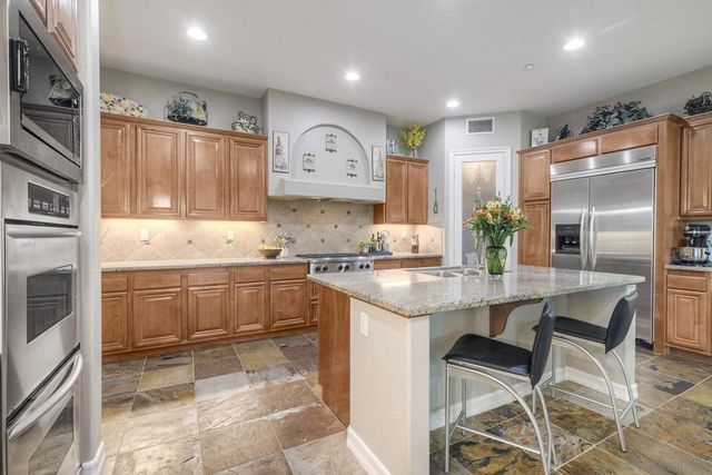 14760 Via Mantova, San Diego, CA 92127
