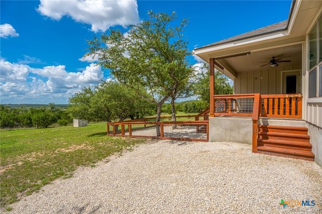 876 Primrose Path, Canyon Lake, TX 78133