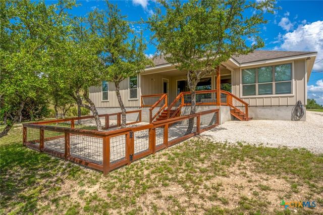 876 Primrose Path, Canyon Lake, TX 78133