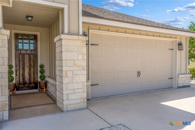 876 Primrose Path, Canyon Lake, TX 78133