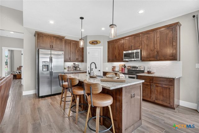 876 Primrose Path, Canyon Lake, TX 78133