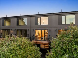 614 5th Avenue S #C101, Edmonds, WA 98020