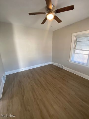 19600 Arrowhead Avenue, Cleveland, OH 44119