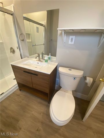 19600 Arrowhead Avenue, Cleveland, OH 44119